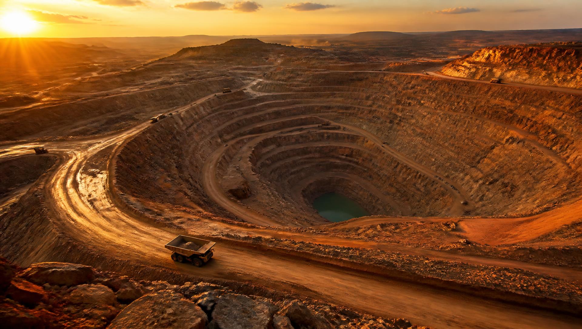 Vue aérienne d'une mine à ciel ouvert
